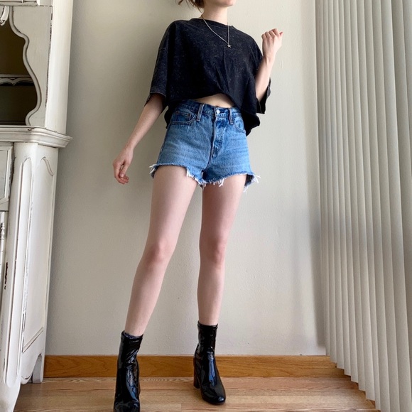 Levi’s Wedgie Shorts size 26